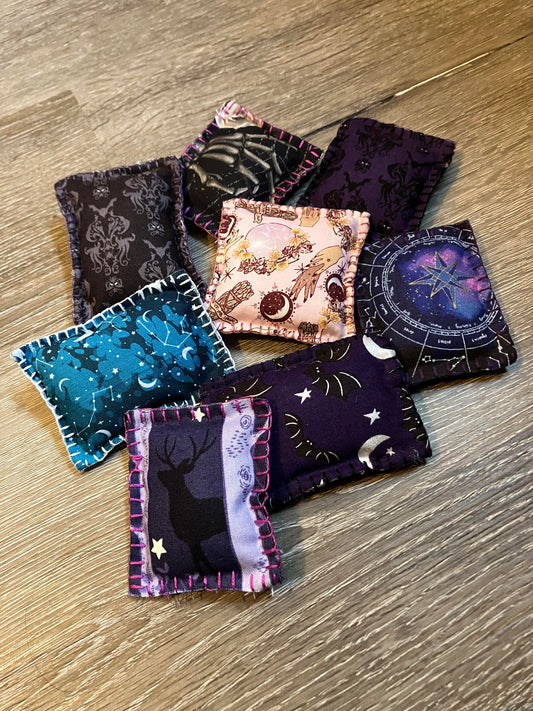 Cat Toy Sacs - Spooky set of 4